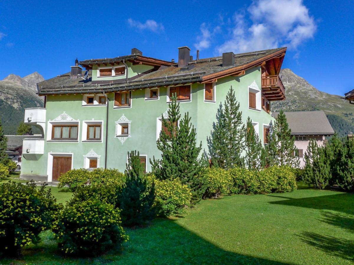 Apartment Chesa Vadret Surlej Bagian luar foto