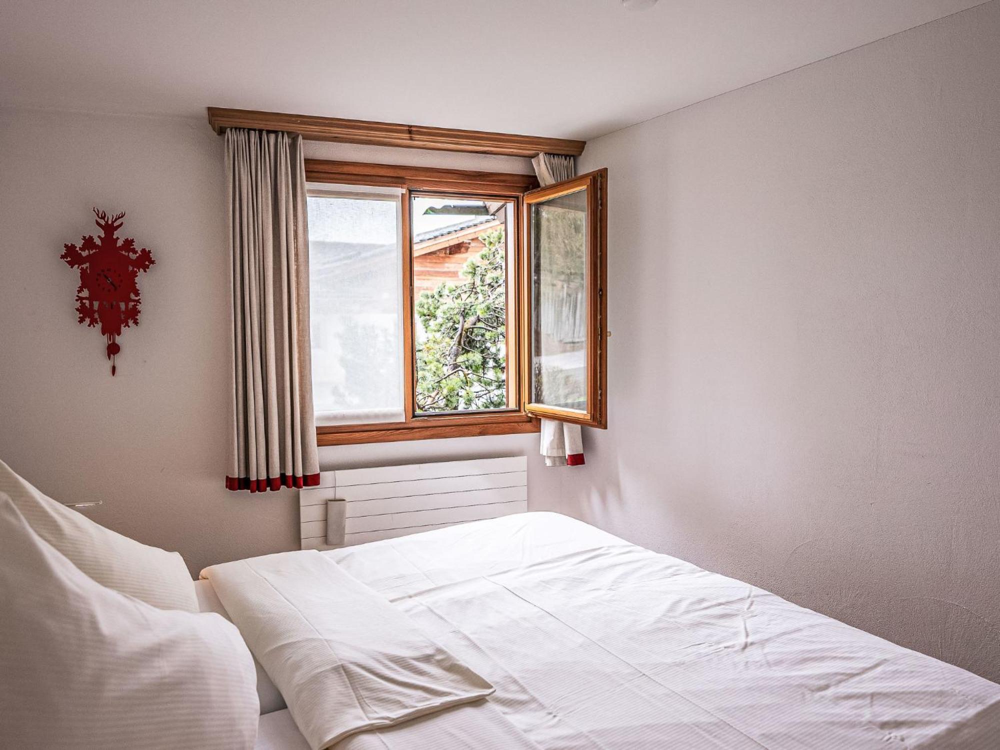 Apartment Chesa Vadret Surlej Bagian luar foto